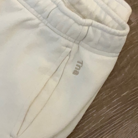 Tna sweatpants cream color - Picture 2 of 3